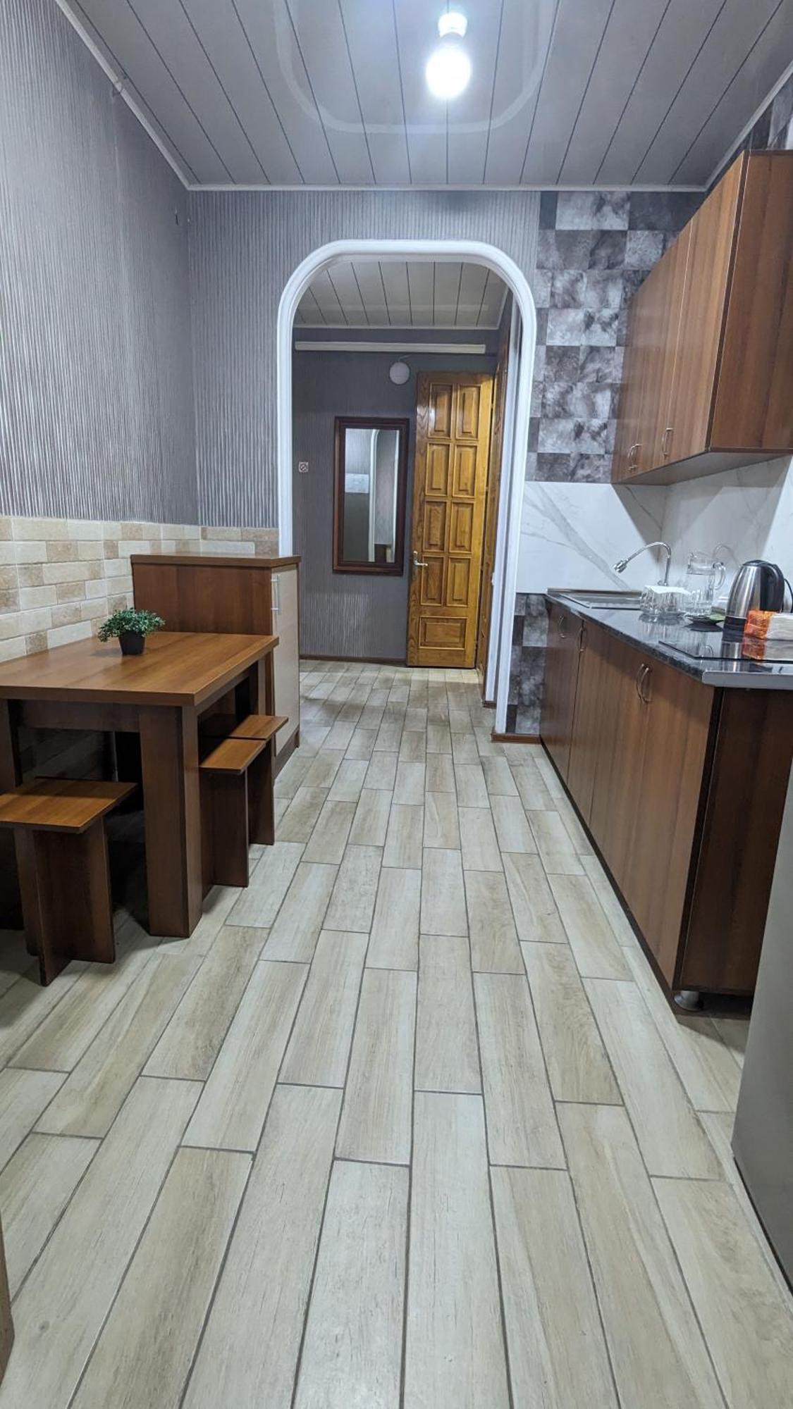 Dkd-Bridge Hotel Tbilisi Exterior foto