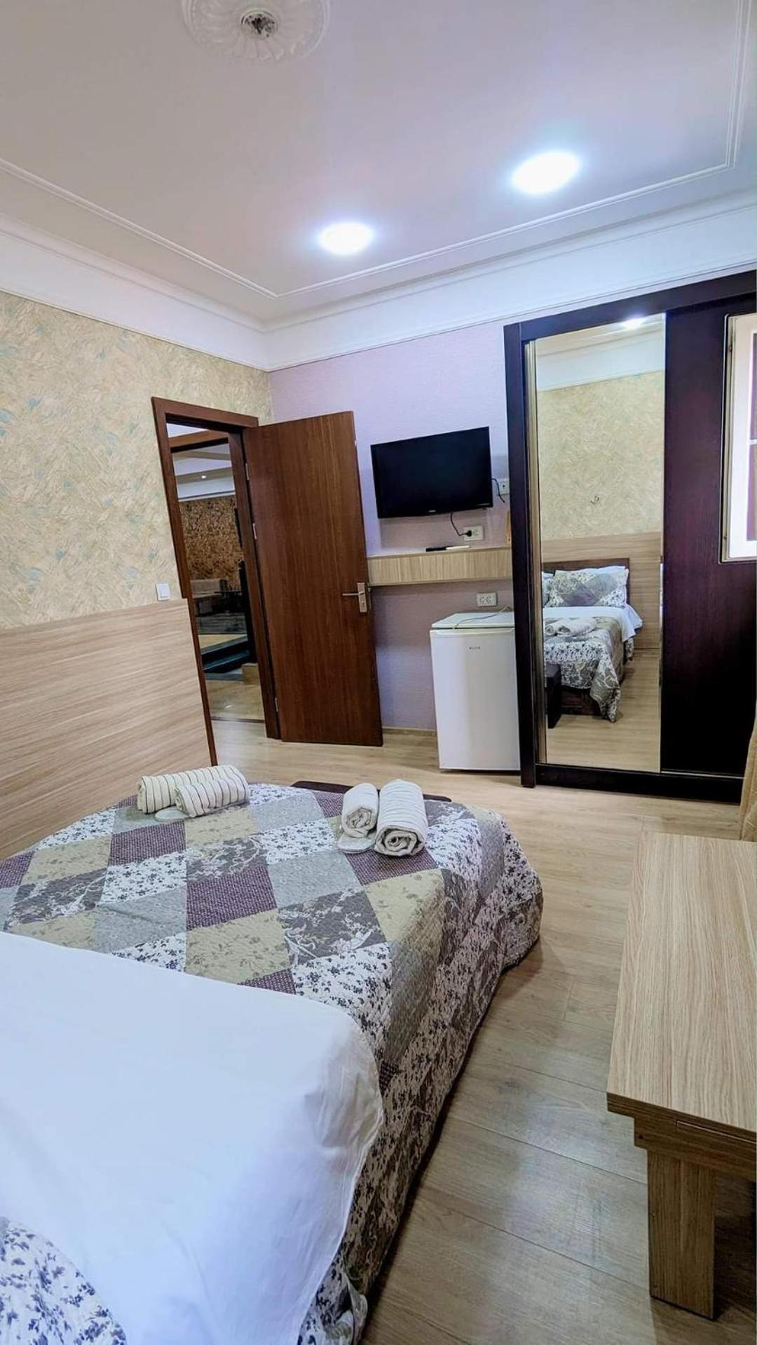 Dkd-Bridge Hotel Tbilisi Zimmer foto