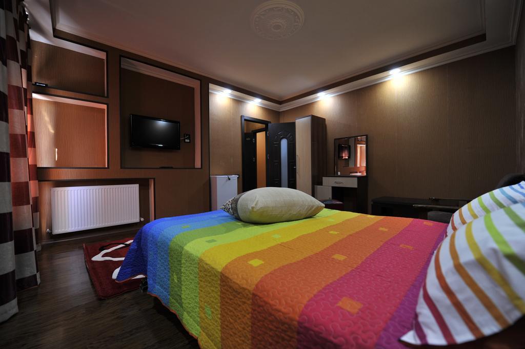Dkd-Bridge Hotel Tbilisi Exterior foto