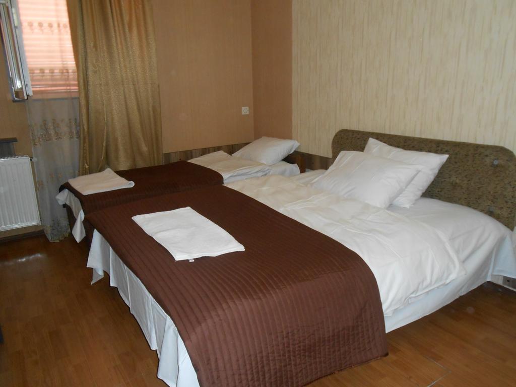 Dkd-Bridge Hotel Tbilisi Exterior foto